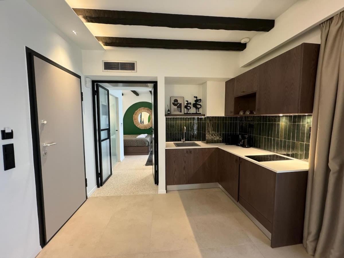 Urban Gem In The Heart Of Naoussa A Stylish Escape Apartment Naousa  Exterior photo