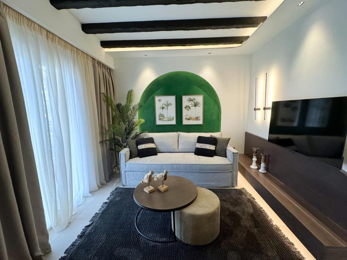 Urban Gem In The Heart Of Naoussa A Stylish Escape Apartment Naousa  Exterior photo