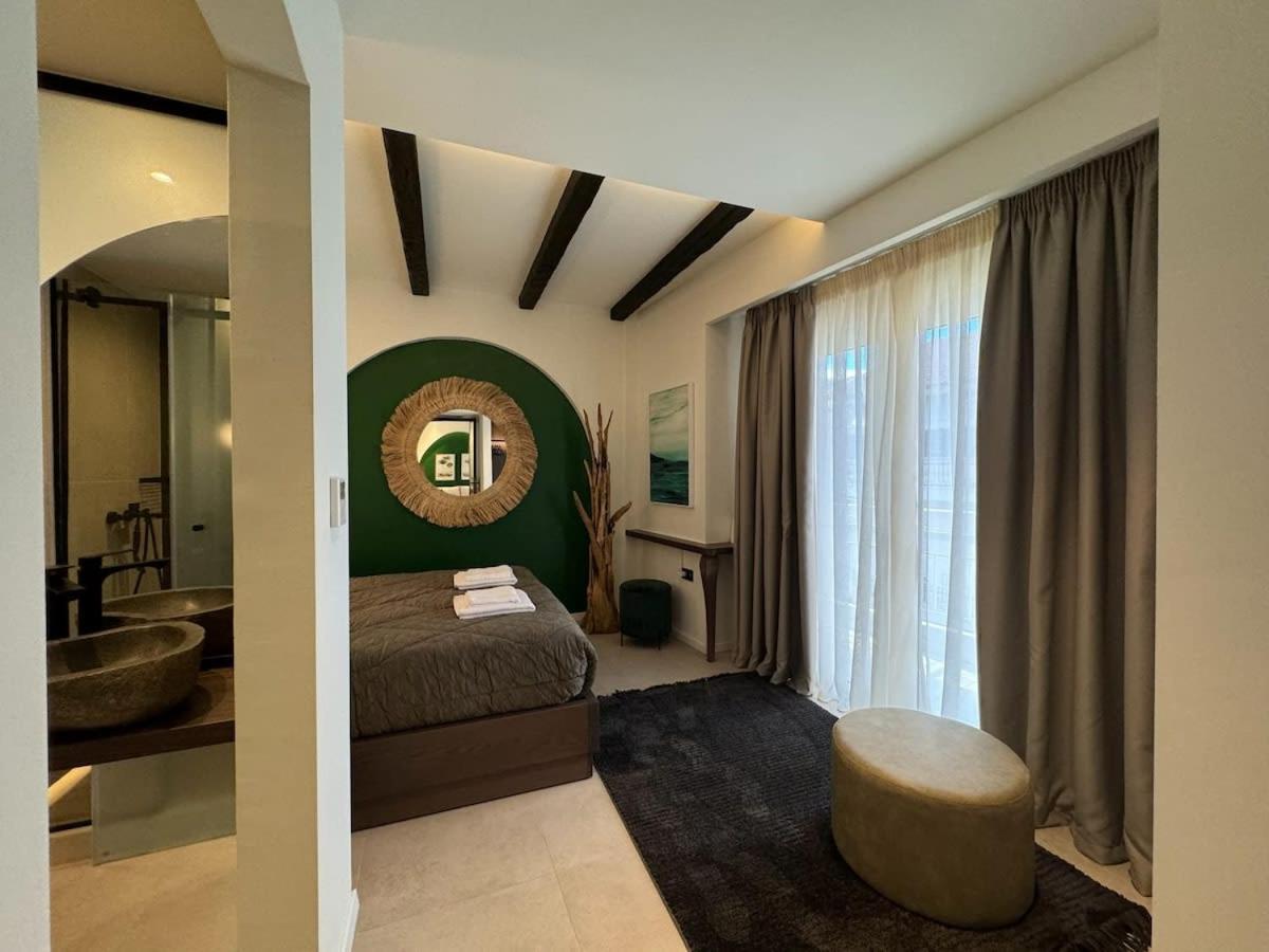 Urban Gem In The Heart Of Naoussa A Stylish Escape Apartment Naousa  Exterior photo