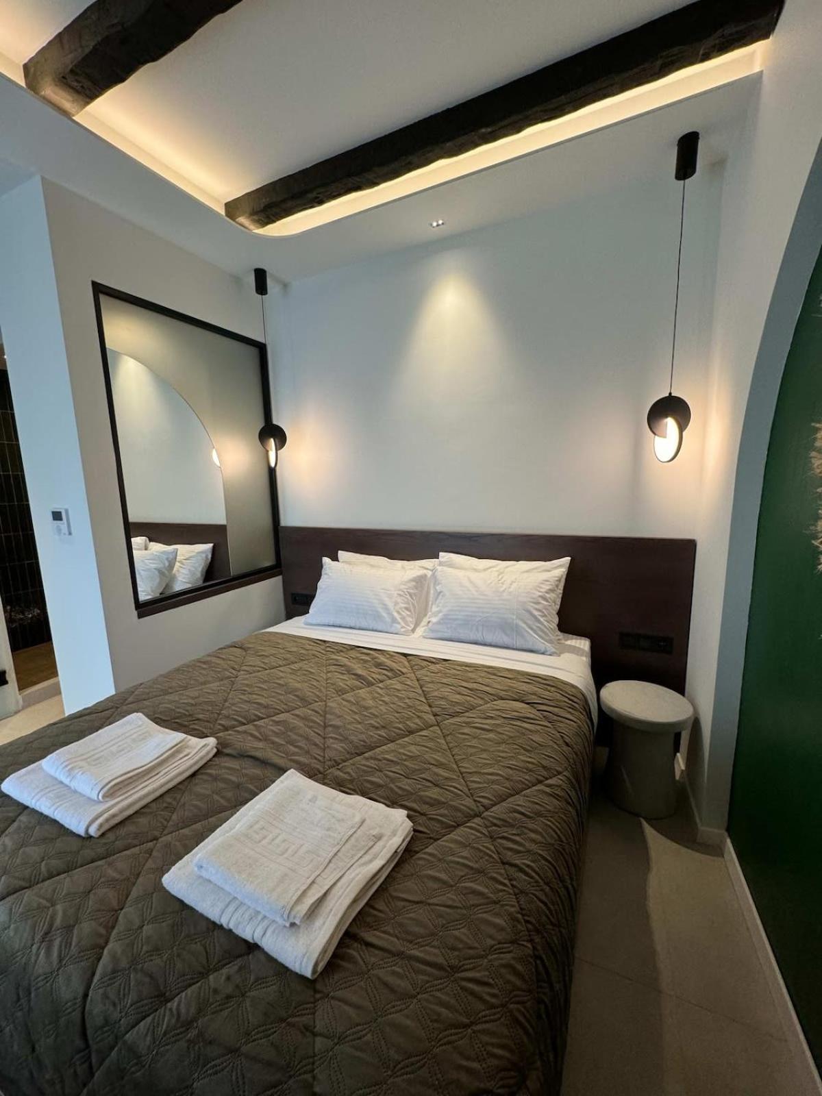 Urban Gem In The Heart Of Naoussa A Stylish Escape Apartment Naousa  Exterior photo